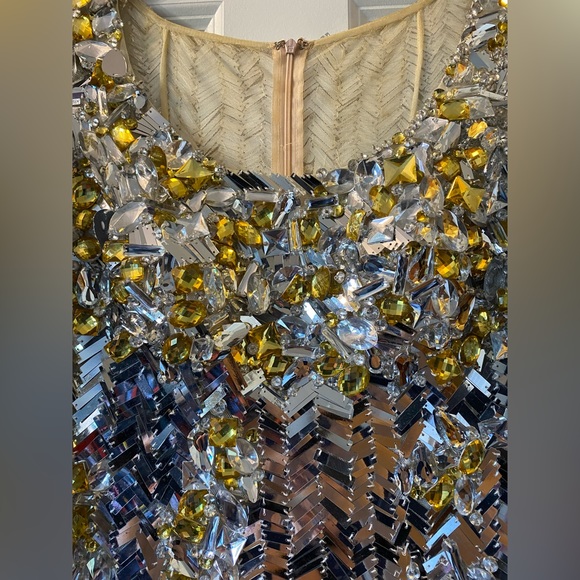 Jovani mini silver specks with gold crystals in size 6. Tags removed. - Picture 3 of 7